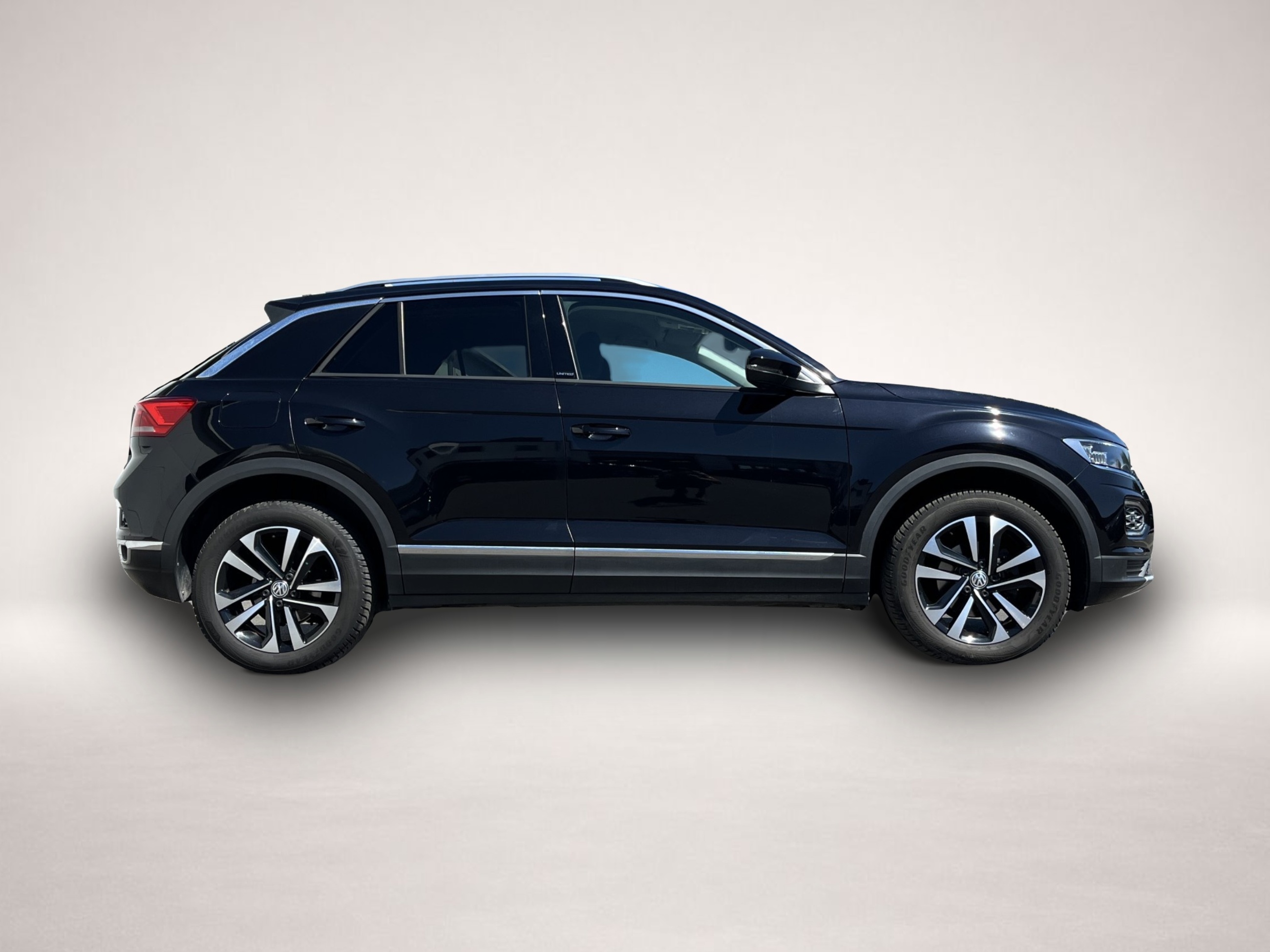 Volkswagen T-Roc (06/2021, Benzin)