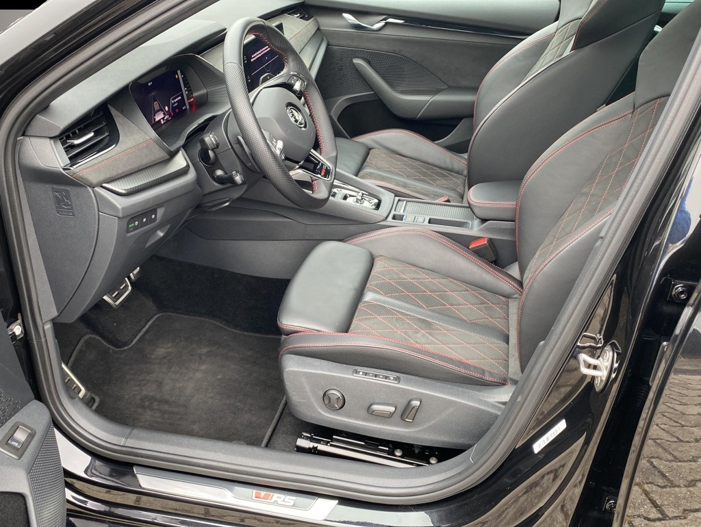 Skoda Octavia (03/2024, )