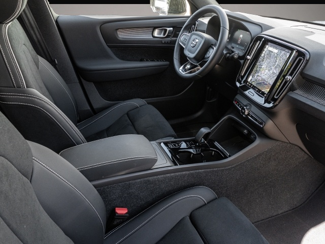 Volvo XC40 (12/2023, Benzin)