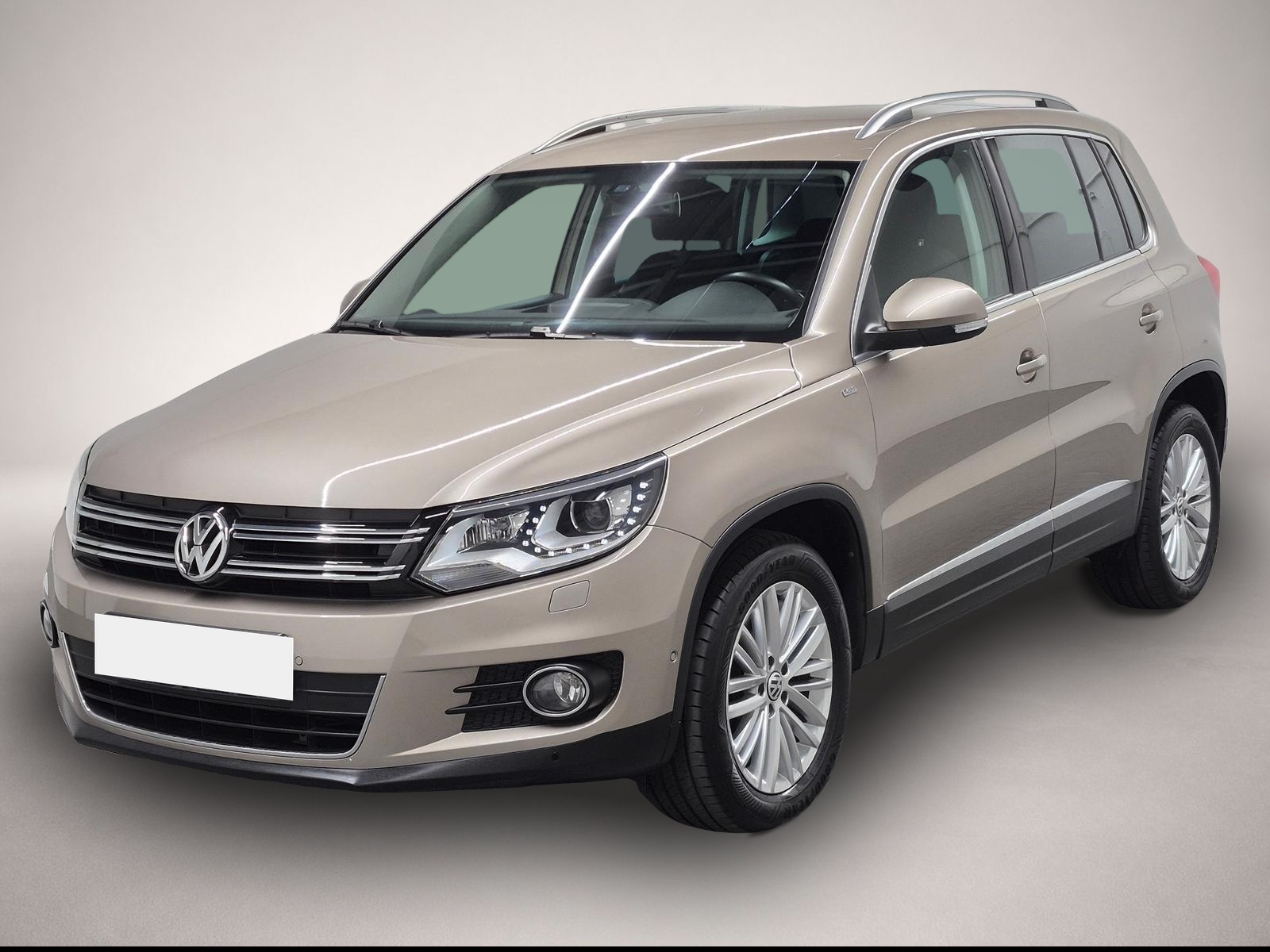 Volkswagen Tiguan (07/2014, Benzin)