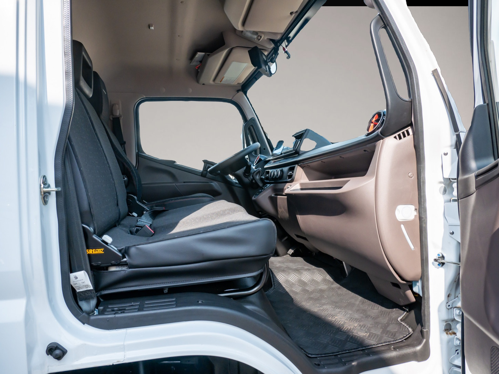 Mitsubishi Canter (06/2024, ELECTRIC)