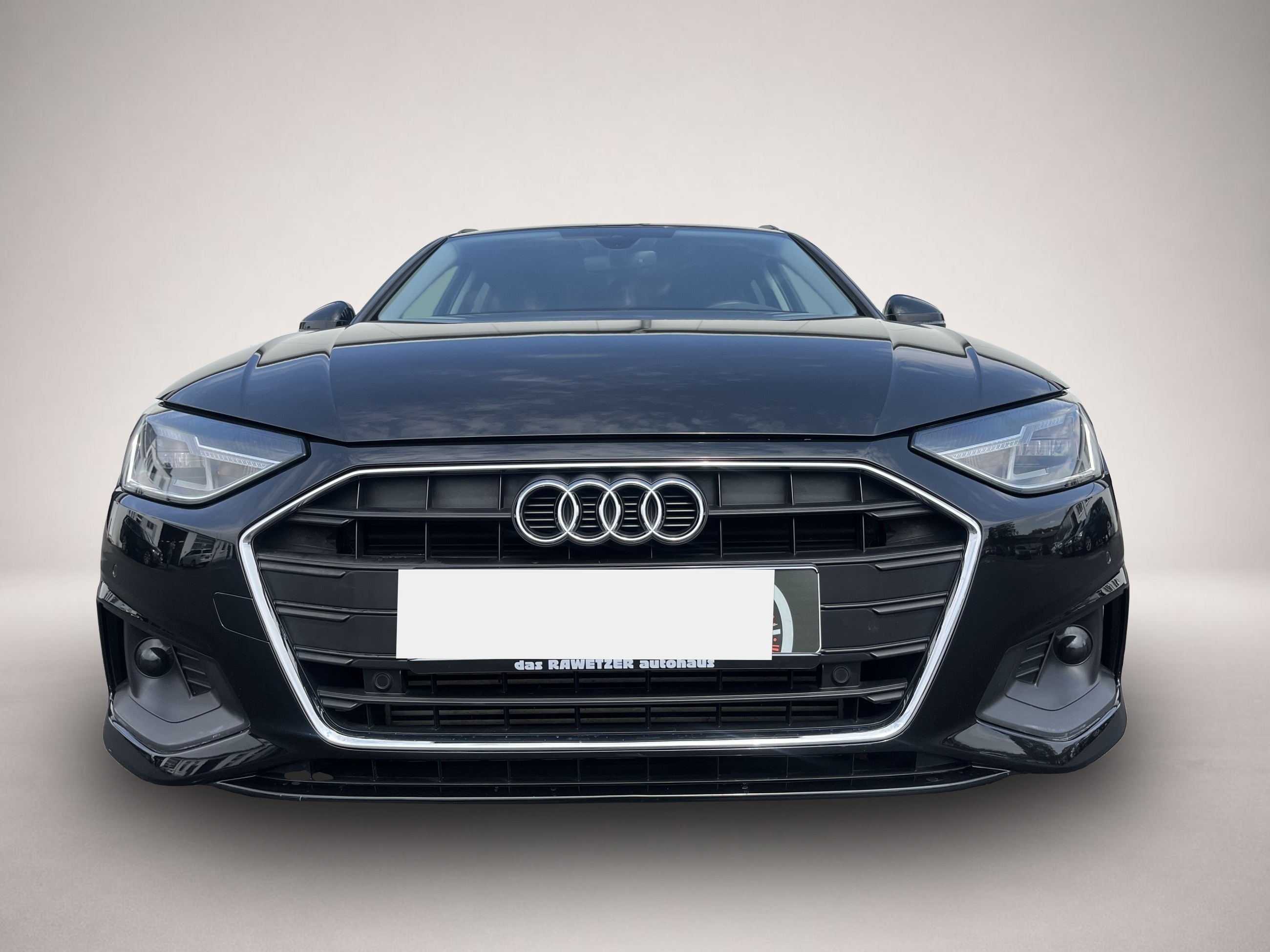 Audi A4 (07/2022, Benzin)
