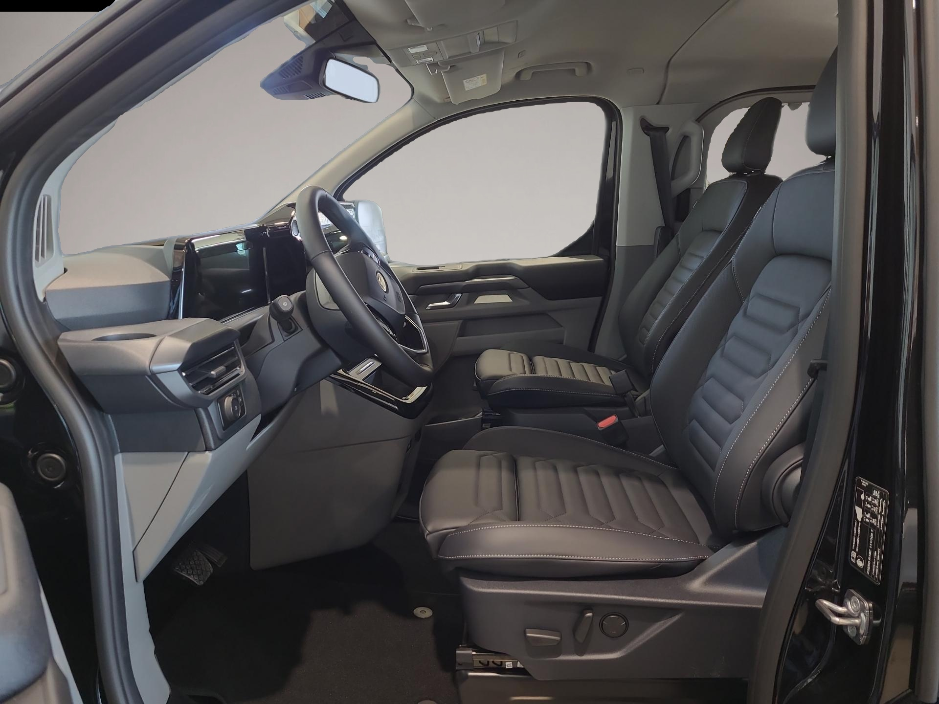 Ford Tourneo Custom (01/2026, Diesel)
