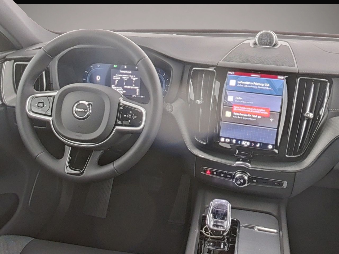 Volvo XC60 (05/2025, Benzin)
