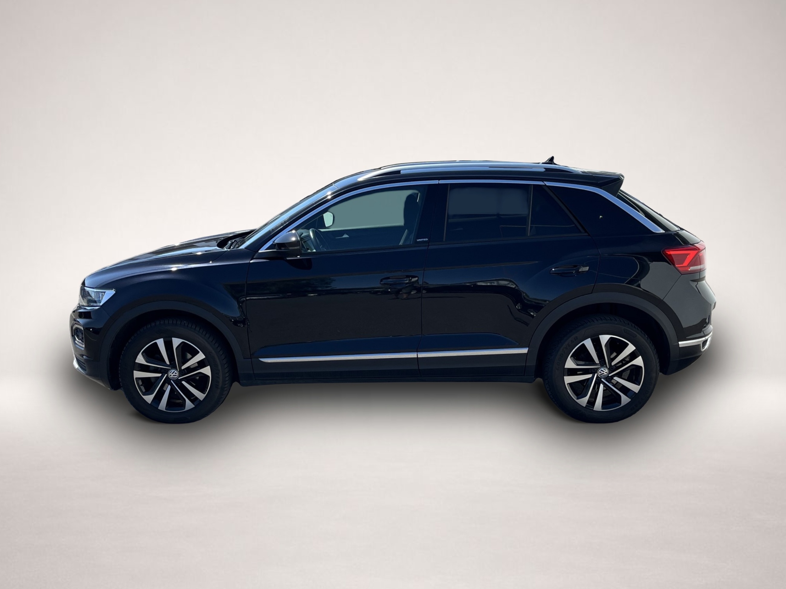 Volkswagen T-Roc (06/2021, Benzin)
