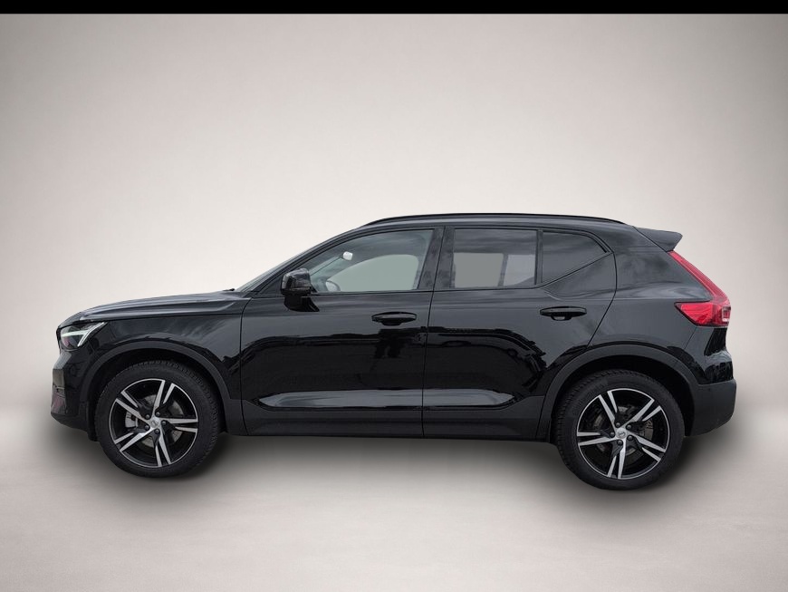 Volvo XC40 (10/2025, Benzin)