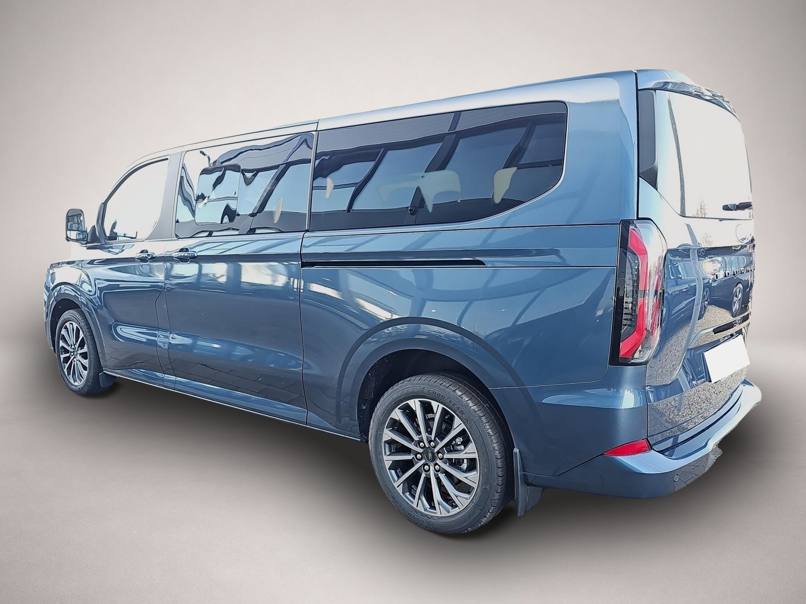 Ford Tourneo Custom (11/2025, Diesel)
