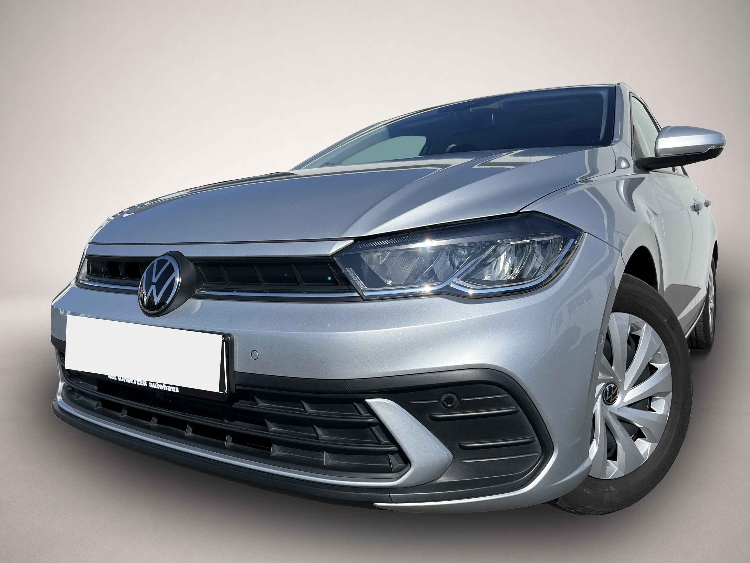 Volkswagen Polo (04/2022, Benzin)
