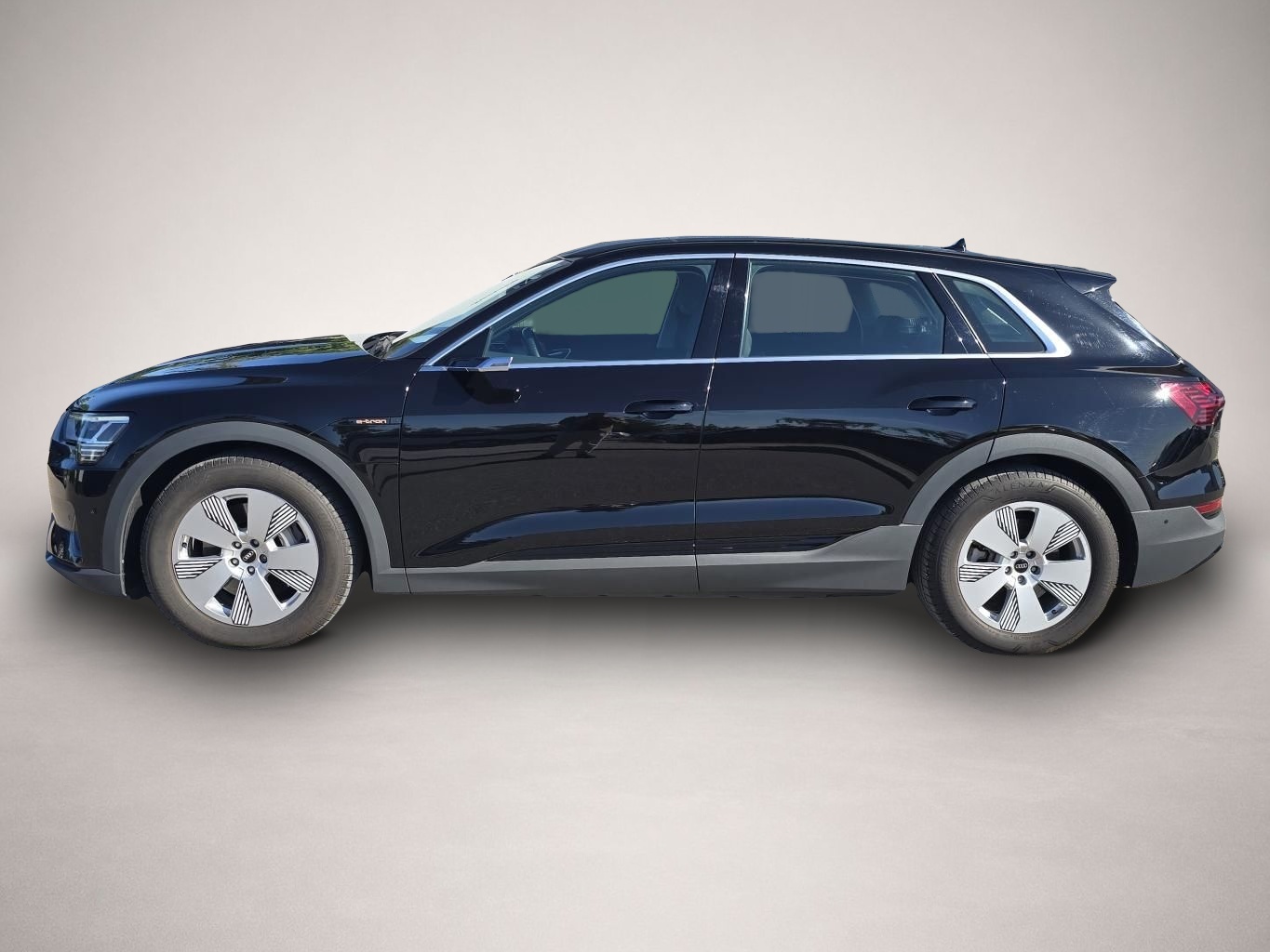 Audi e-tron (02/2023, ELECTRIC)