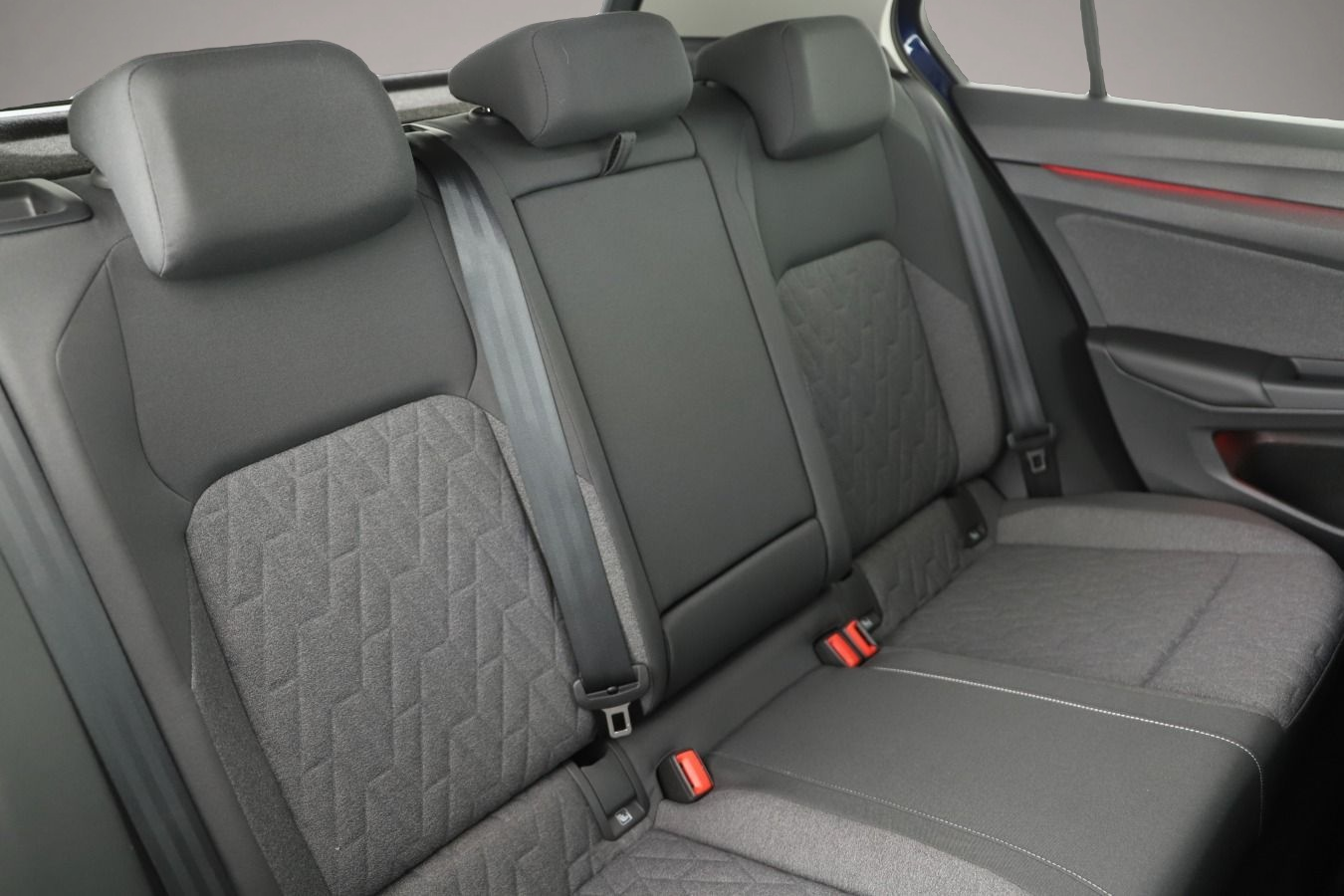 Volkswagen Golf (03/2024, Benzin)
