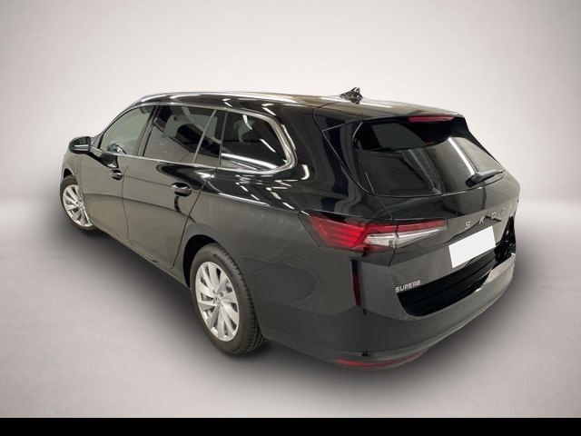 Skoda Superb, image 4 of 5