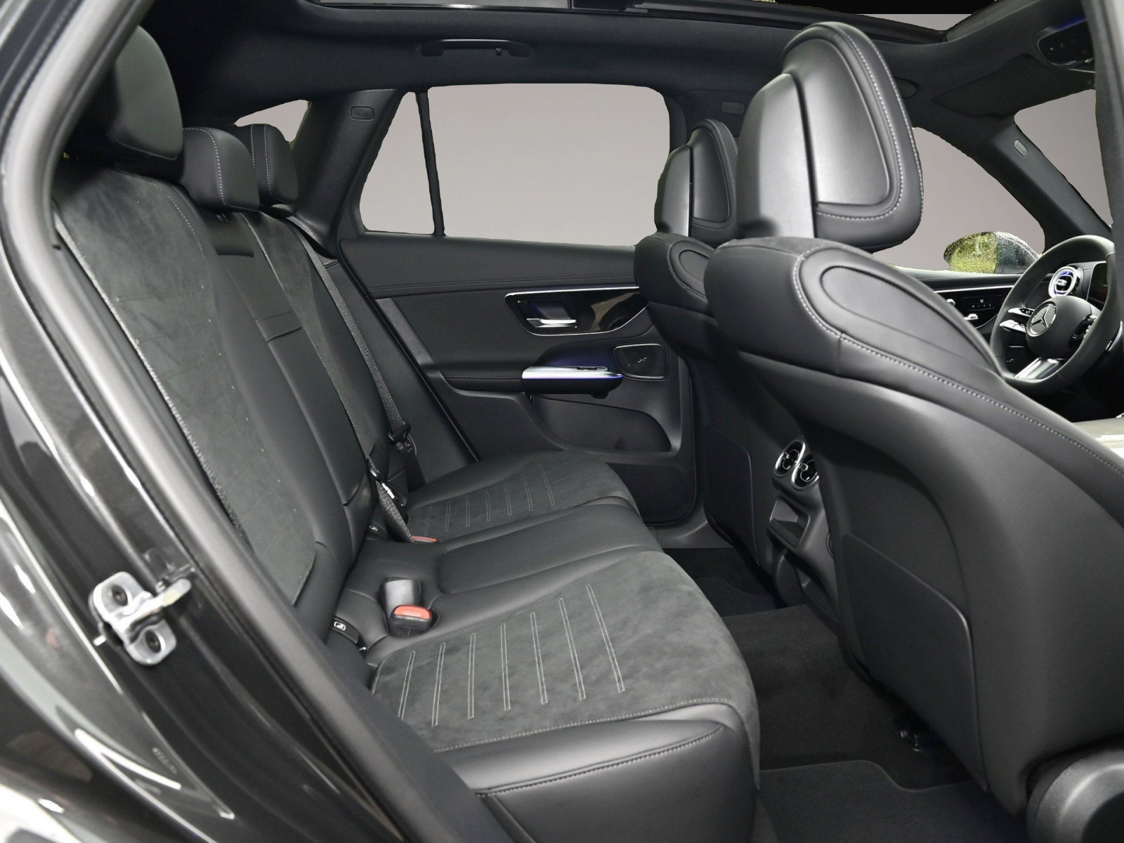 Mercedes-Benz GLC 220 (10/2025, Diesel)