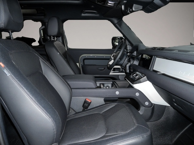 Land-Rover Defender (08/2023, Diesel)