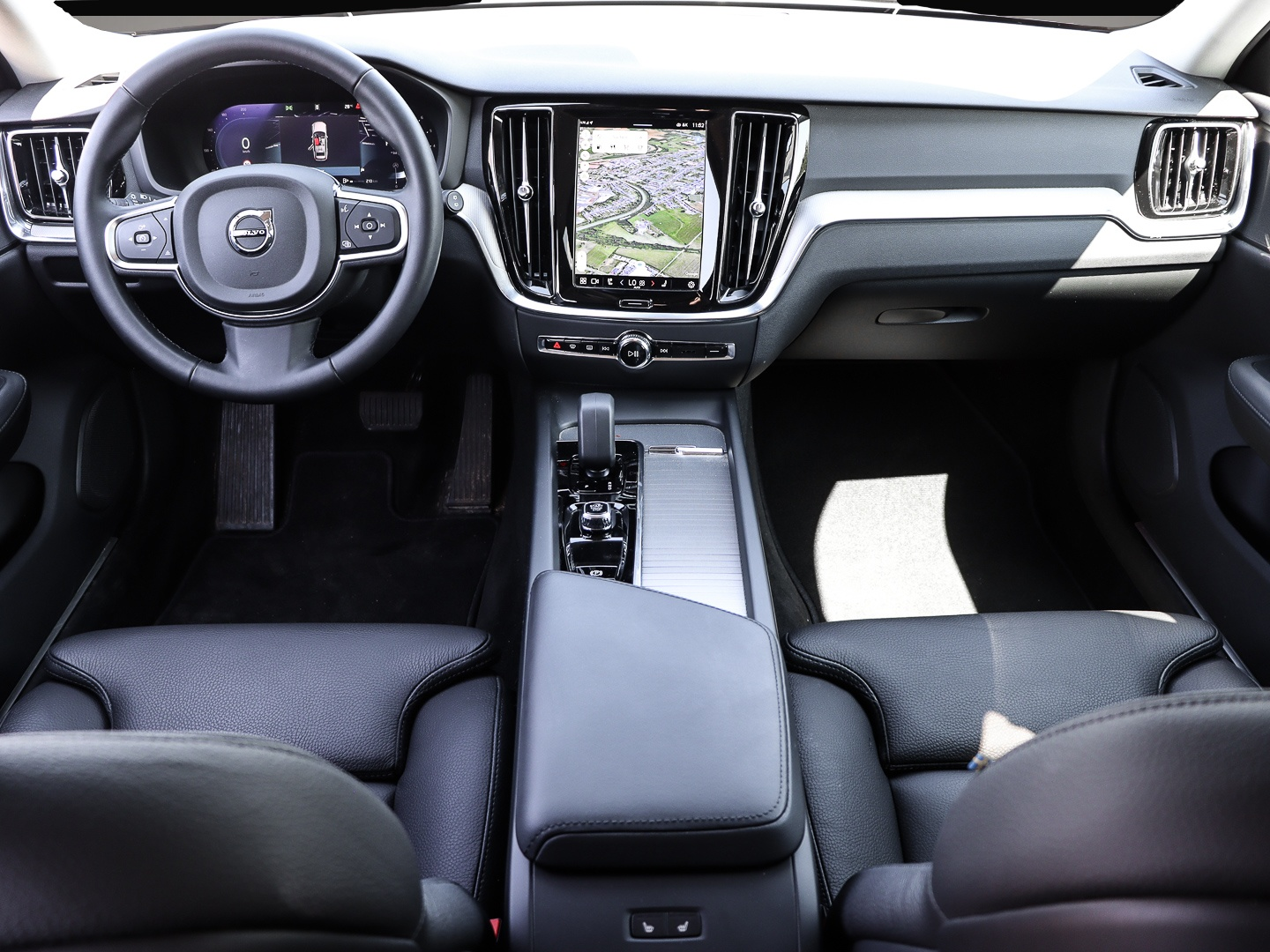 Volvo V60 (06/2024, Benzin)