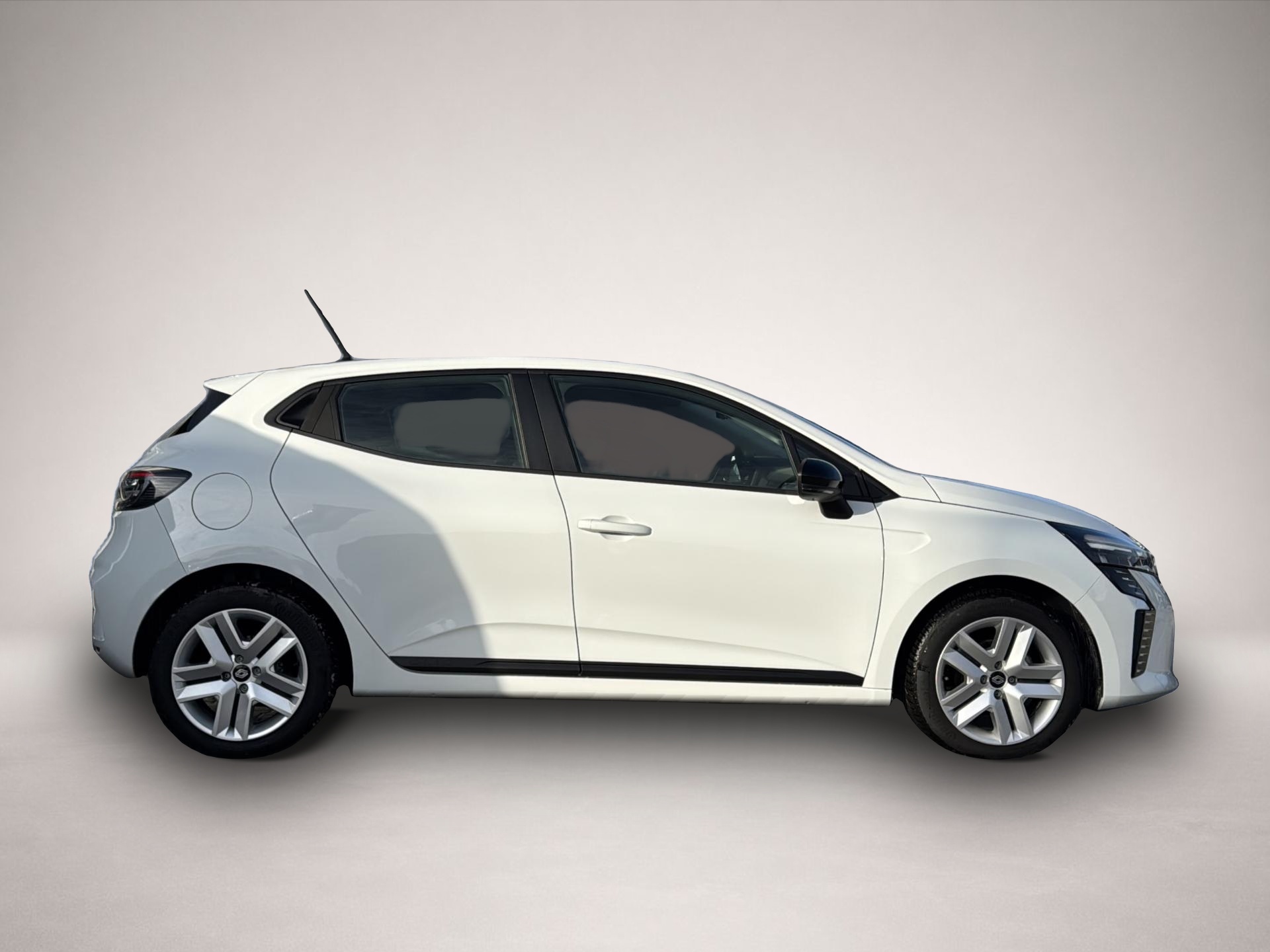 Renault Clio (06/2024, Benzin)
