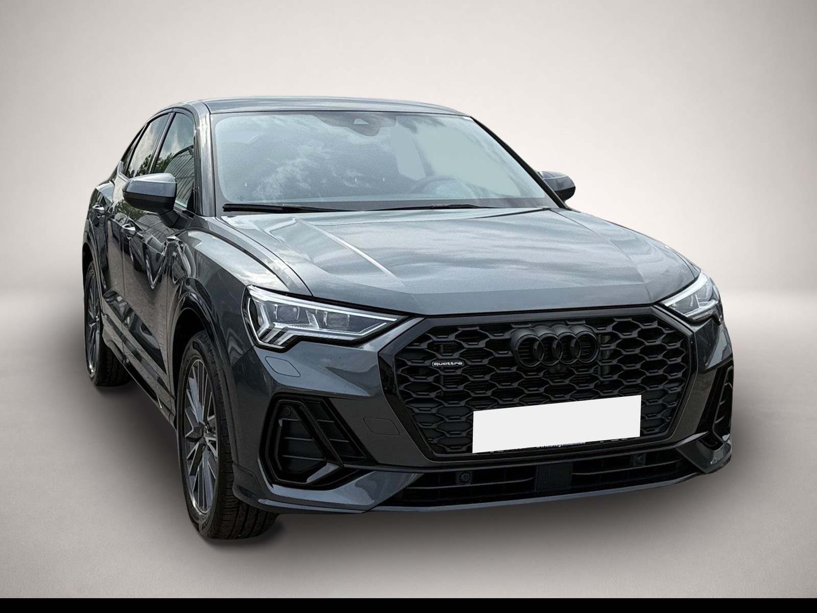 Audi Q3 (04/2024, Benzin)