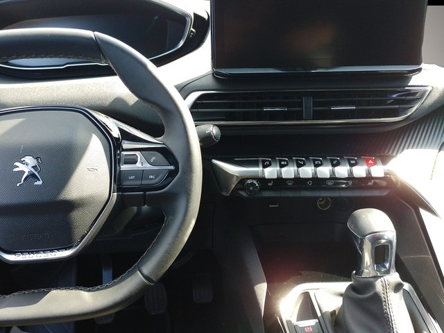 Peugeot 3008 (04/2024, Benzin)