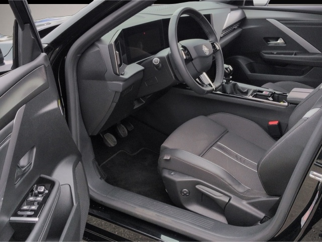 Opel Astra (06/2024, Benzin)