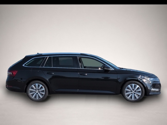 Skoda Superb (11/2021, Diesel)