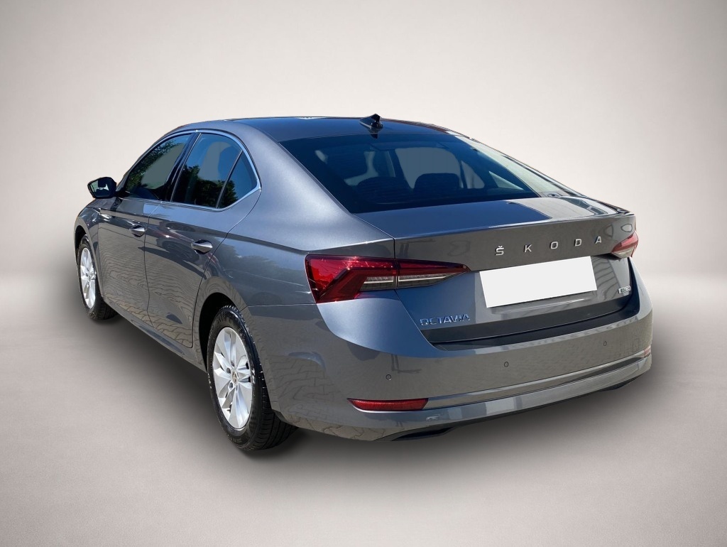 Skoda Octavia (05/2023, Benzin)