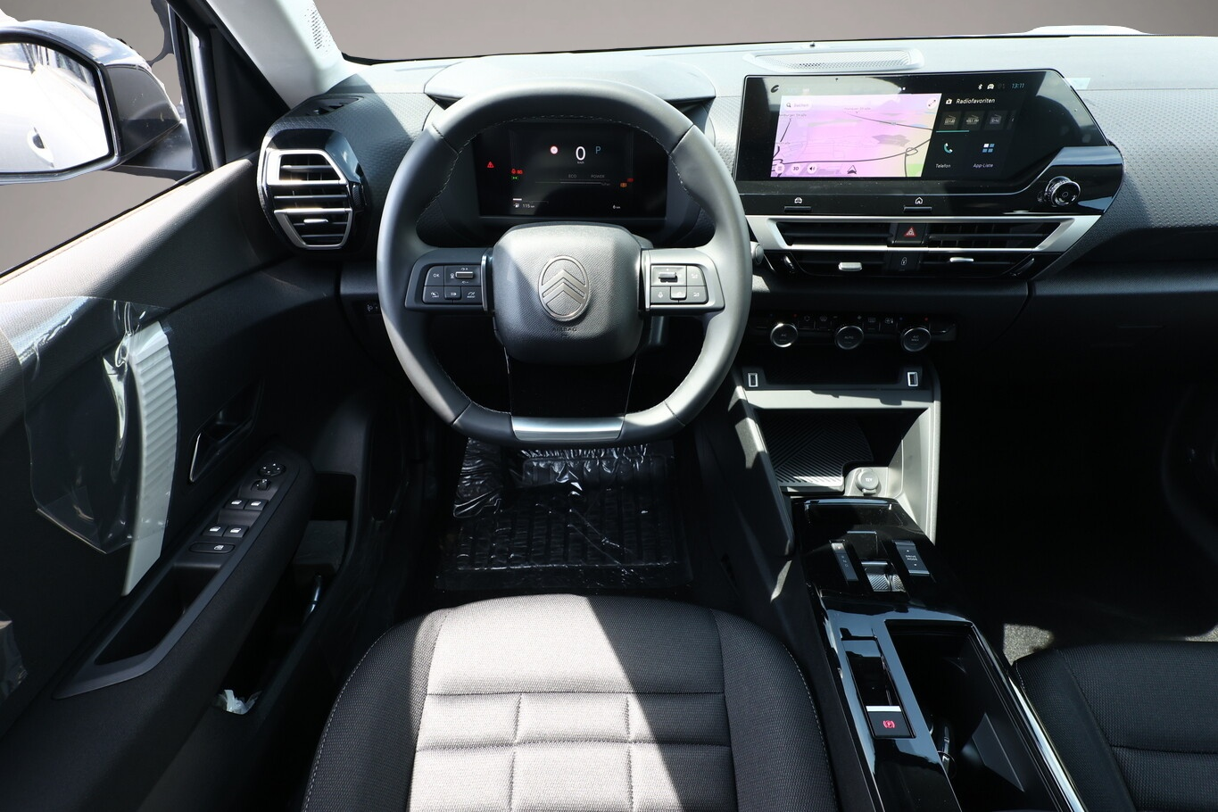 Citroen C4 (12/2025, Benzin)