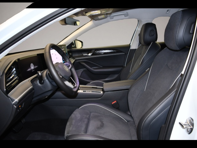 Volkswagen Passat Variant (10/2025, Benzin)