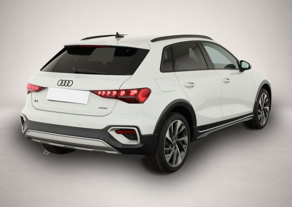 Audi quattro (05/2026, Benzin)