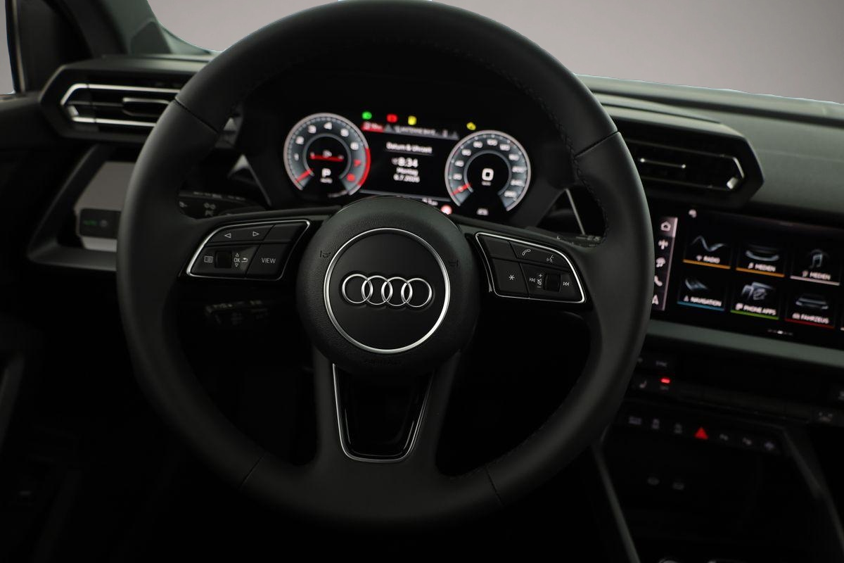 Audi quattro (06/2026, Benzin)