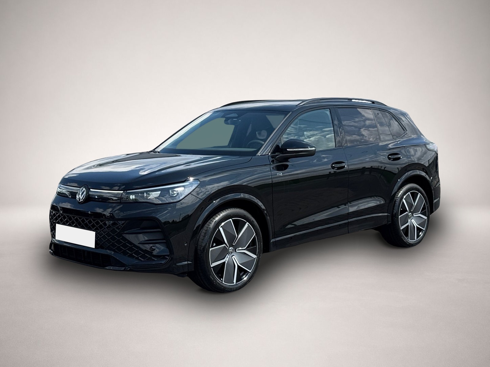 Volkswagen Tiguan (10/2025, Benzin)