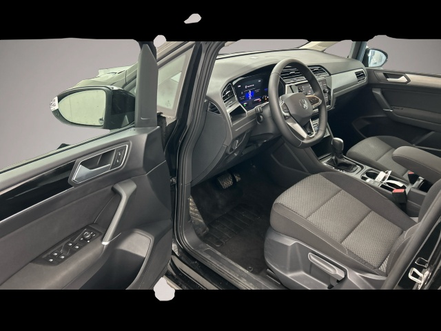 Volkswagen Touran (12/2025, Benzin)