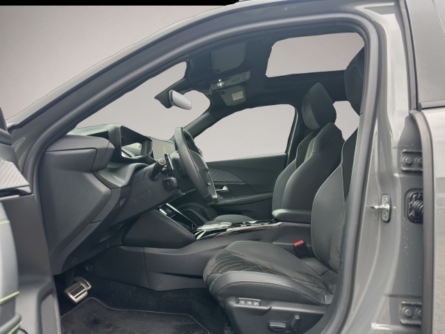 Peugeot 2008 (12/2023, Benzin)