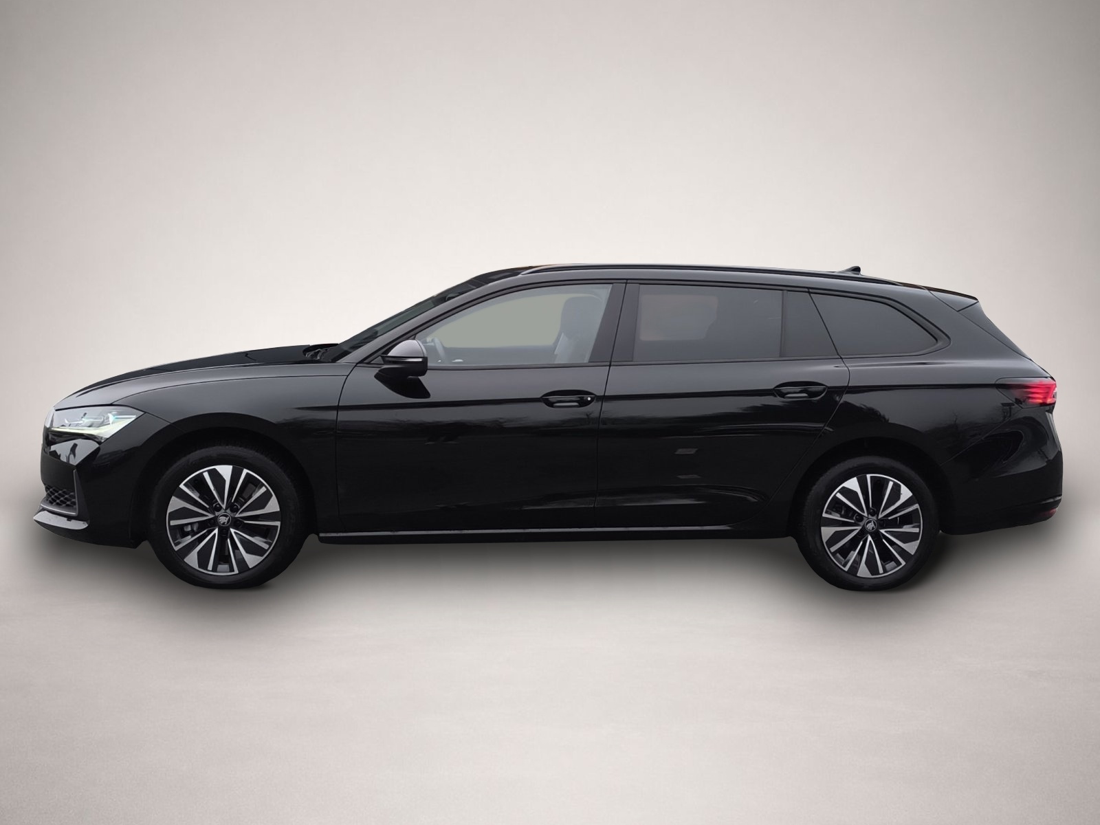 Skoda Superb (03/2025, Benzin)