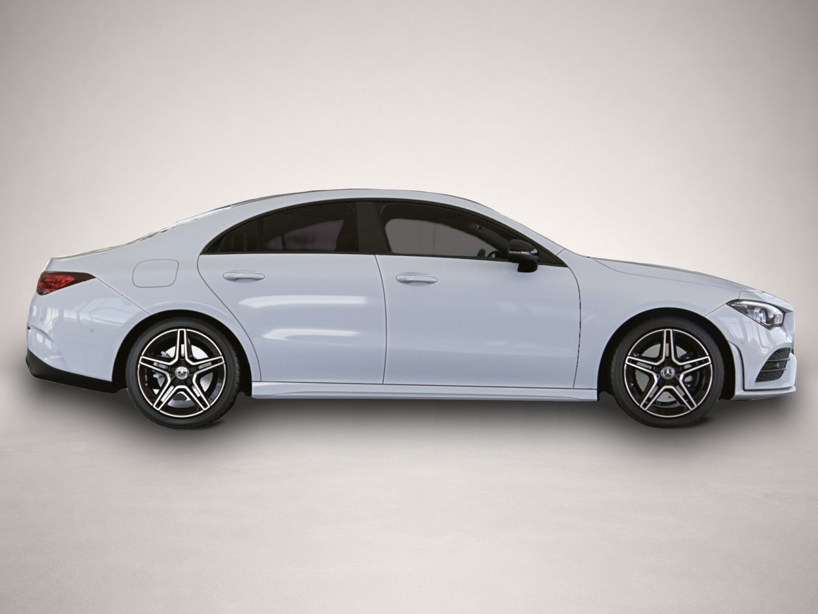 Mercedes-Benz CLA 250 (11/2021, Hybrid (Benzin/Elektro))
