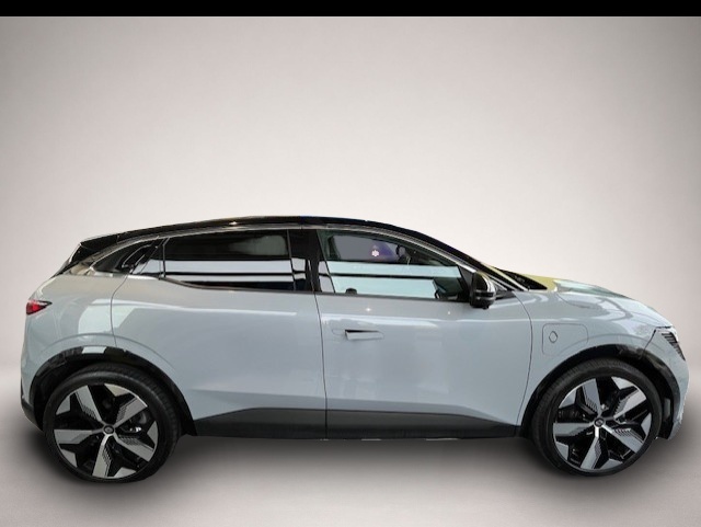 Renault Megane E-TECH (08/2023, ELECTRIC)