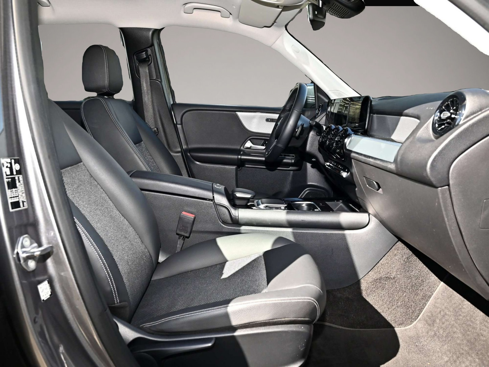 Mercedes-Benz GLB 200 (04/2023, Diesel)