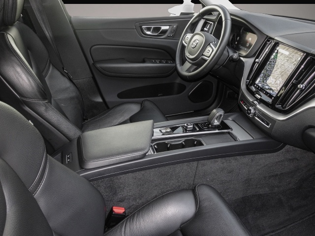 Volvo XC60 (09/2023, Benzin)