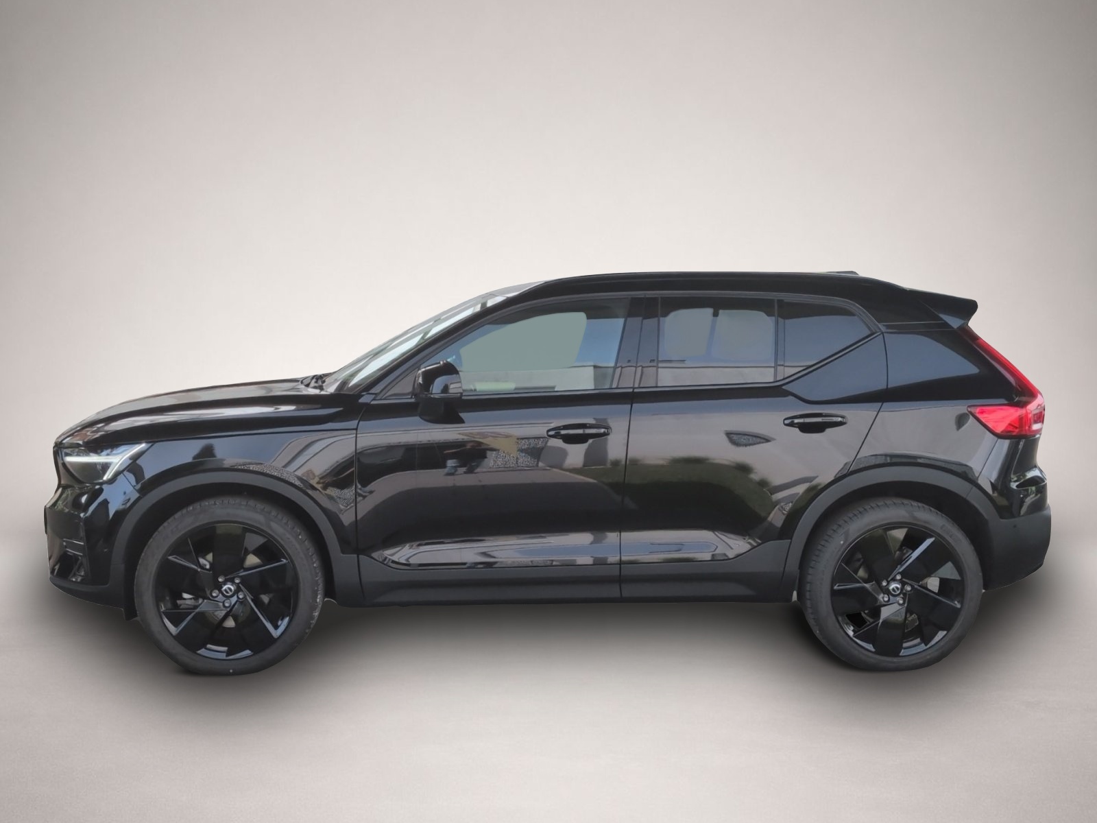 Volvo XC40 (01/2026, Benzin)