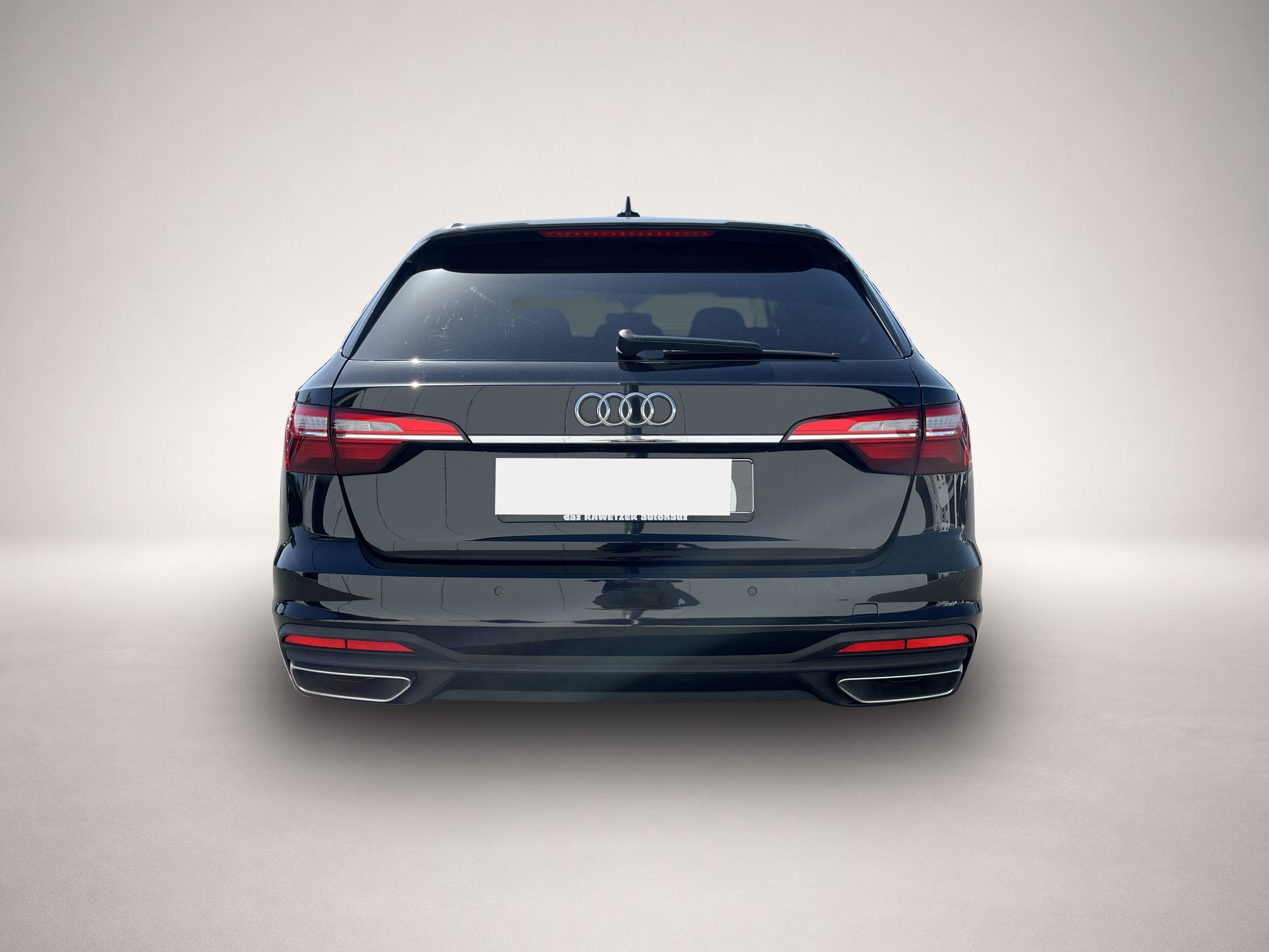 Audi A4 (08/2022, Benzin)