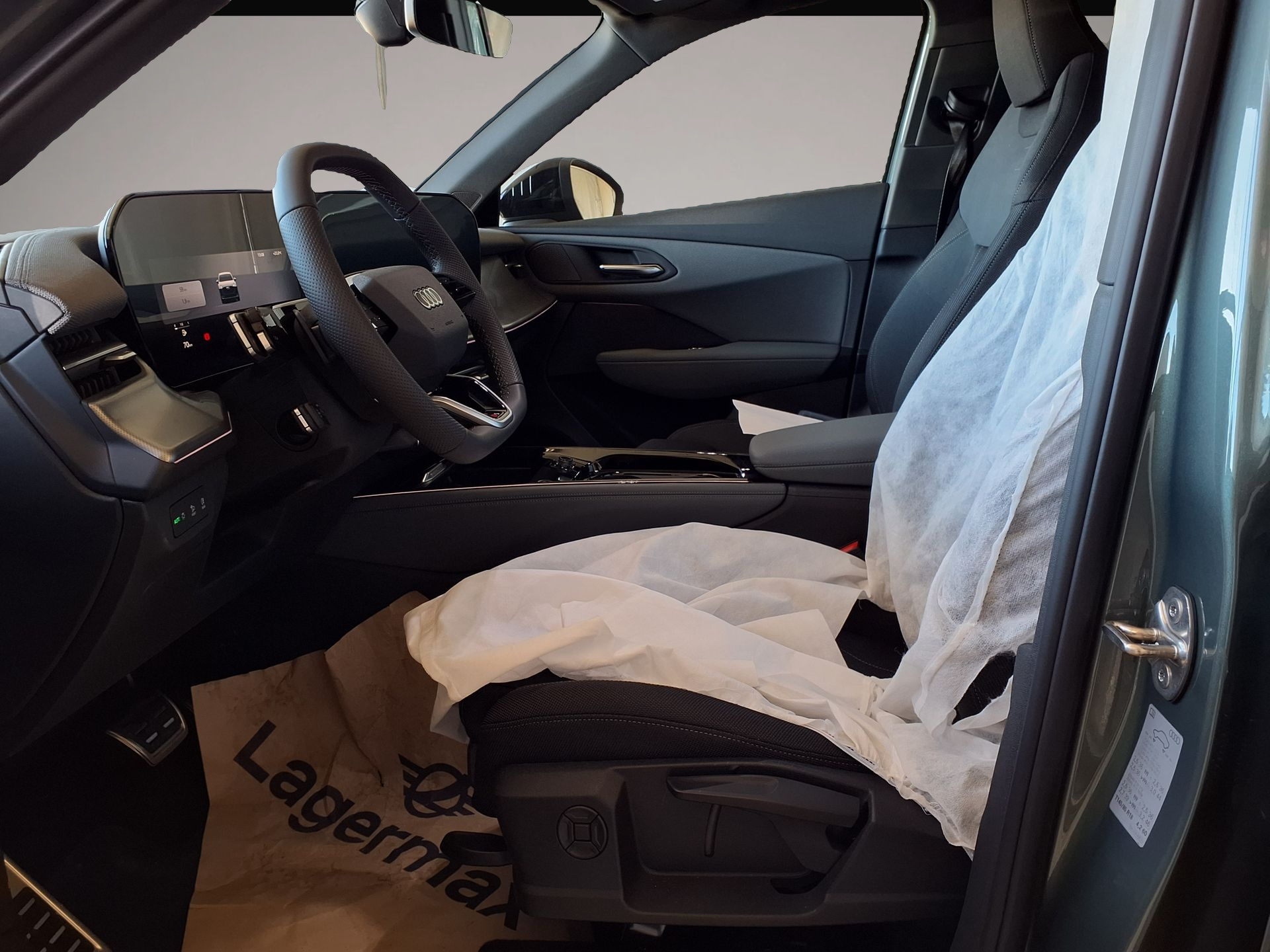 Audi Q3, image 5 of 5