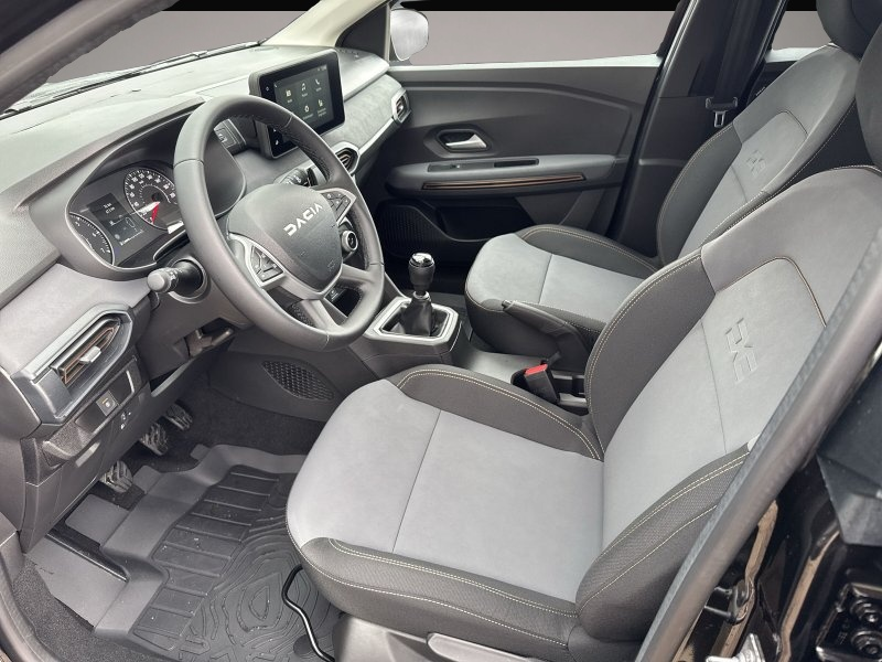 Dacia Jogger (12/2025, Benzin)