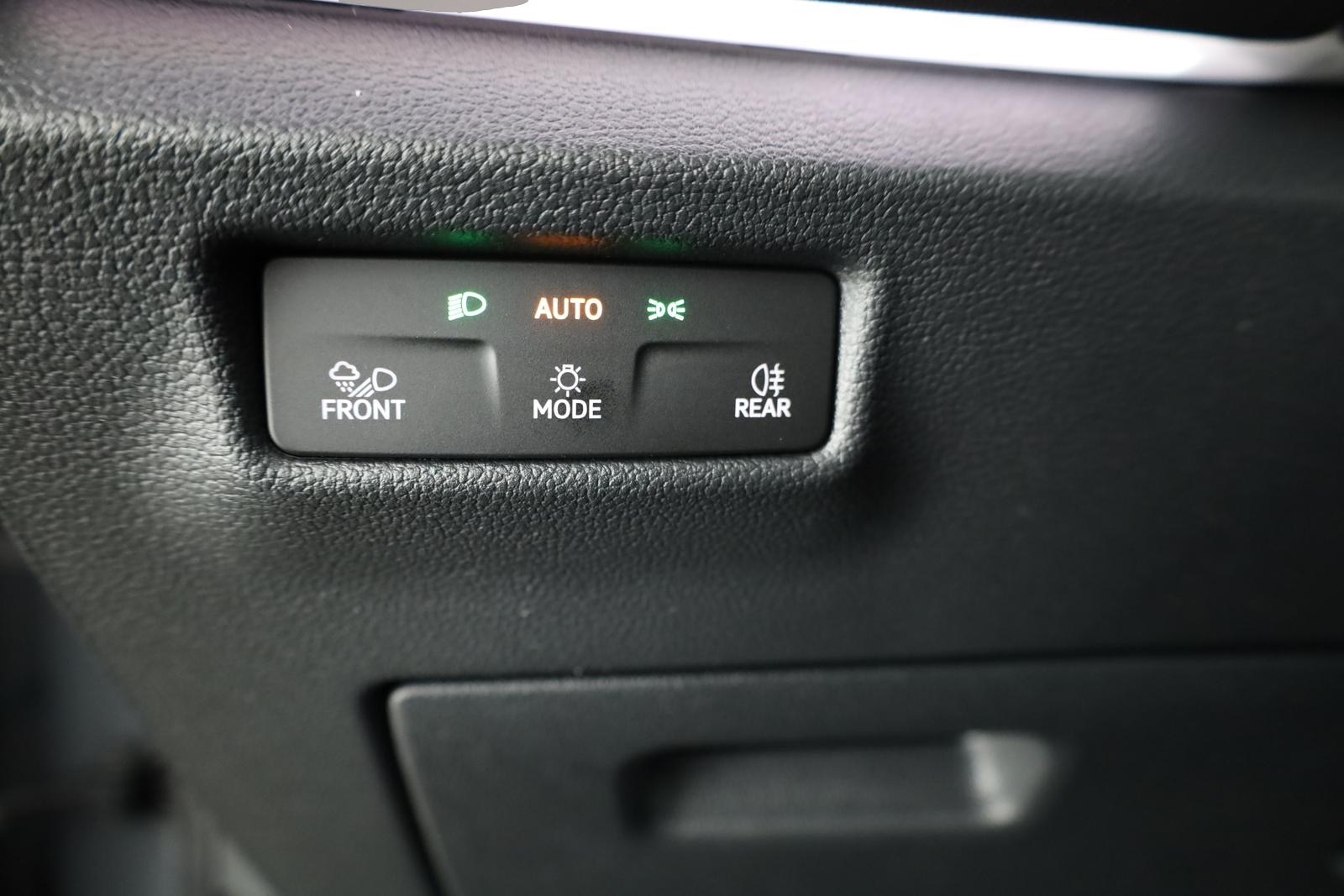 Volkswagen Tiguan (11/2025, Hybrid (Benzin/Elektro))