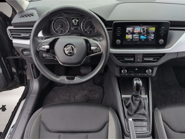 Skoda Scala (10/2022, Benzin)