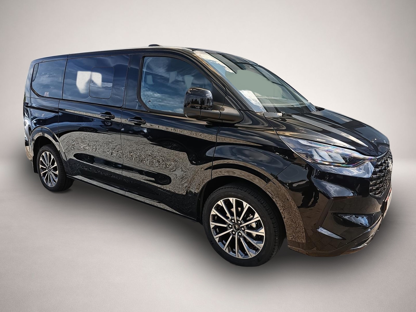 Ford Tourneo Custom (04/2026, Diesel)