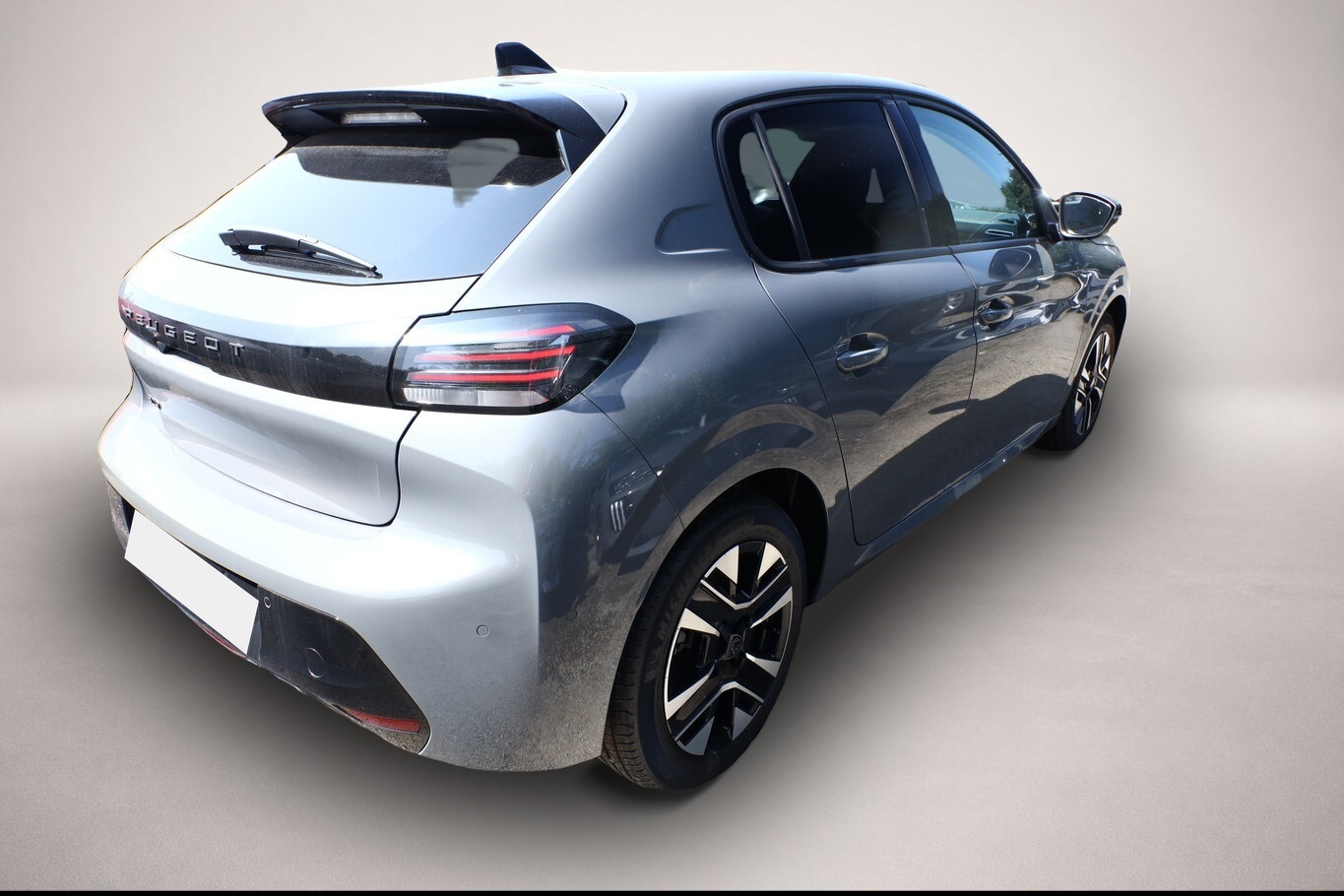 Peugeot 208 (12/2025, Benzin)