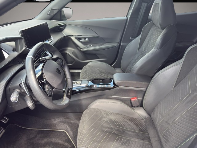 Peugeot 2008 (03/2024, Benzin)
