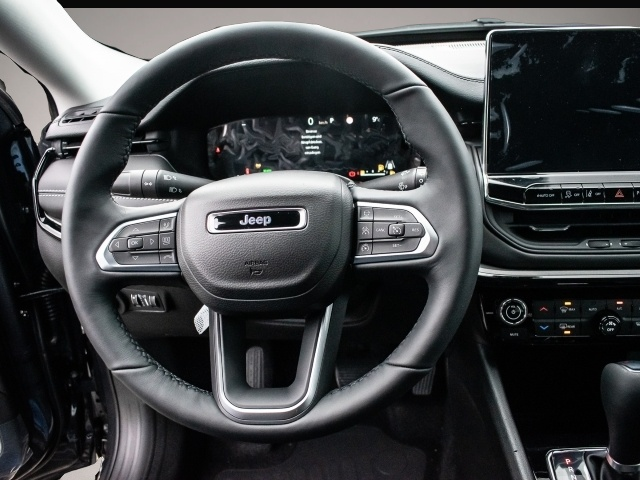 Jeep Compass (02/2025, Benzin)