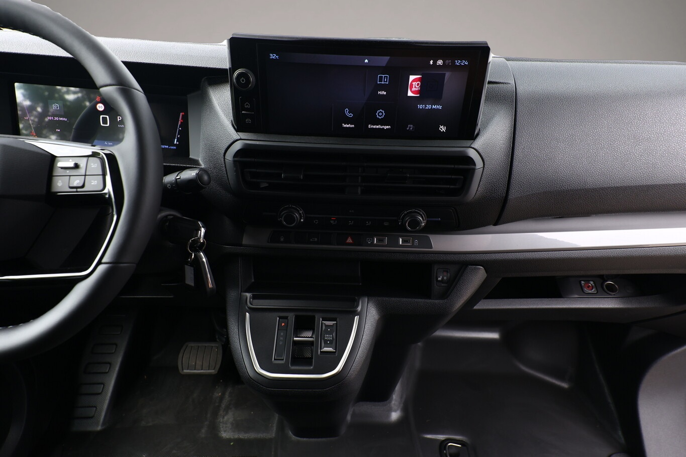 Peugeot Expert (02/2026, Diesel)