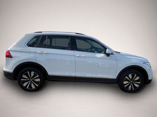 Volkswagen Tiguan (01/2024, Benzin)
