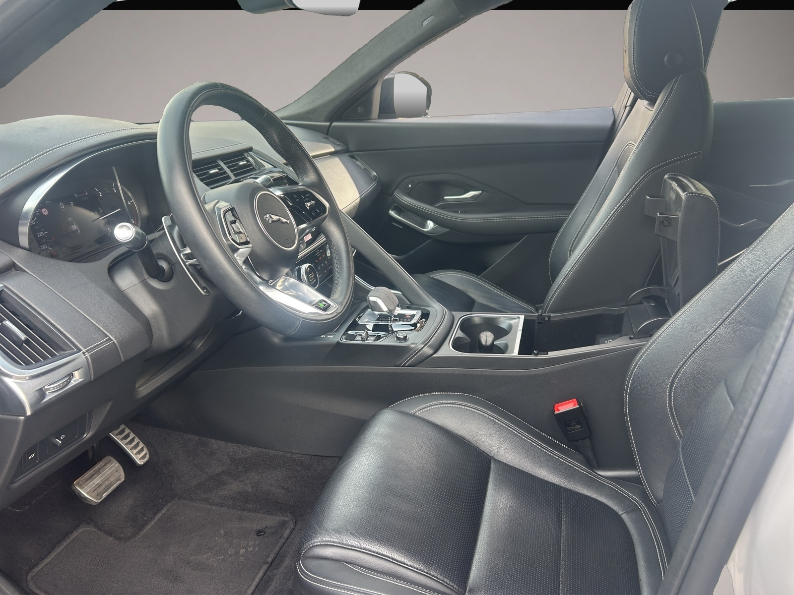 Jaguar E-Pace (03/2022, )