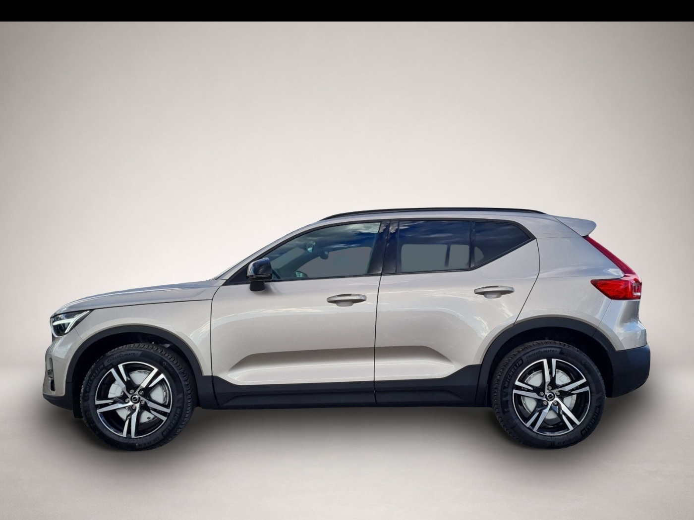 Volvo XC40 (04/2024, Benzin)